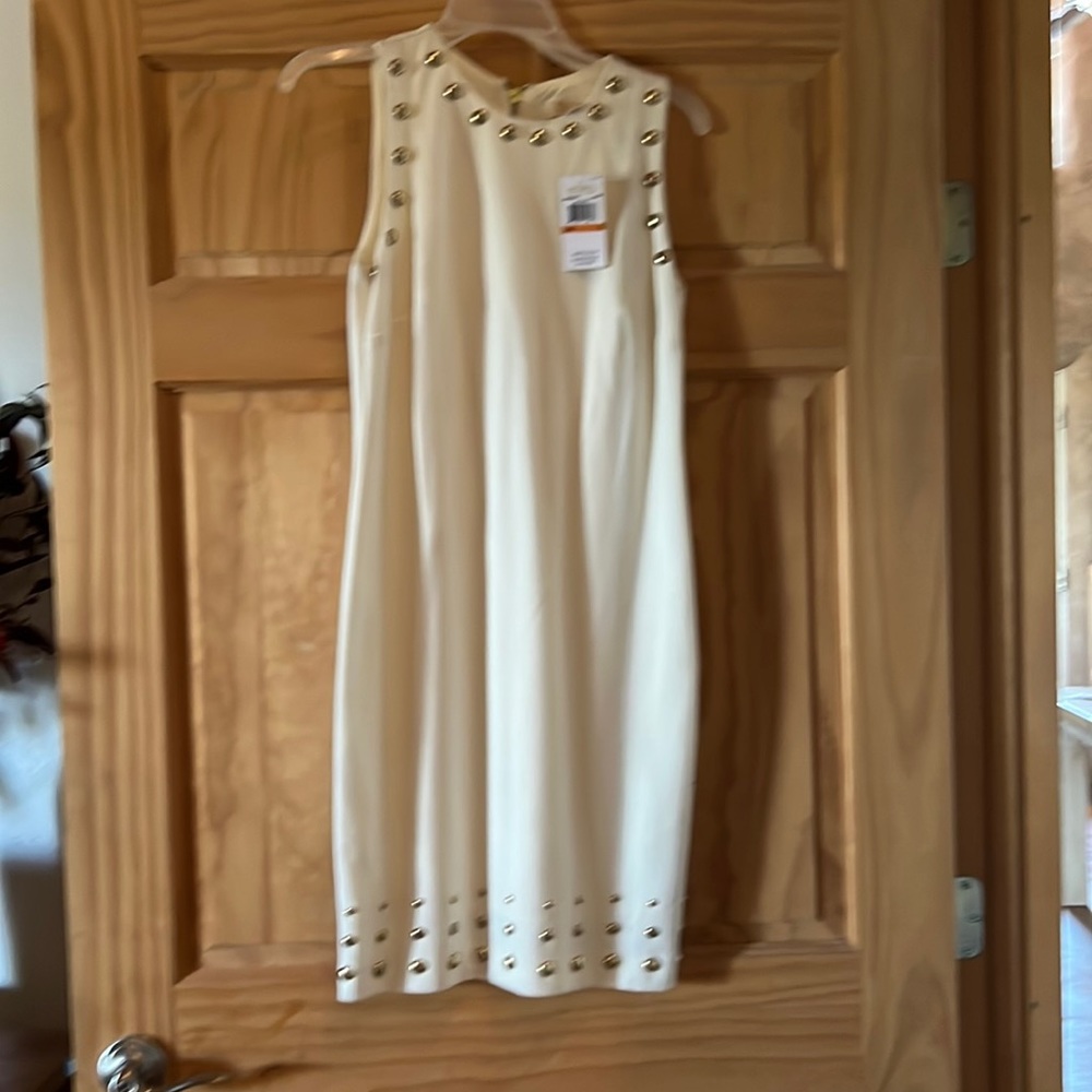Nice dress never worn